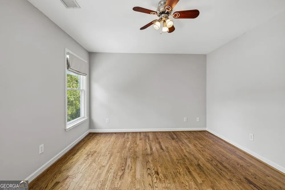 5343 Lake View CLB Dunwoody, GA 30338