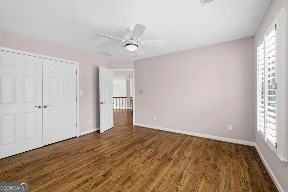5343 Lake View CLB Dunwoody, GA 30338