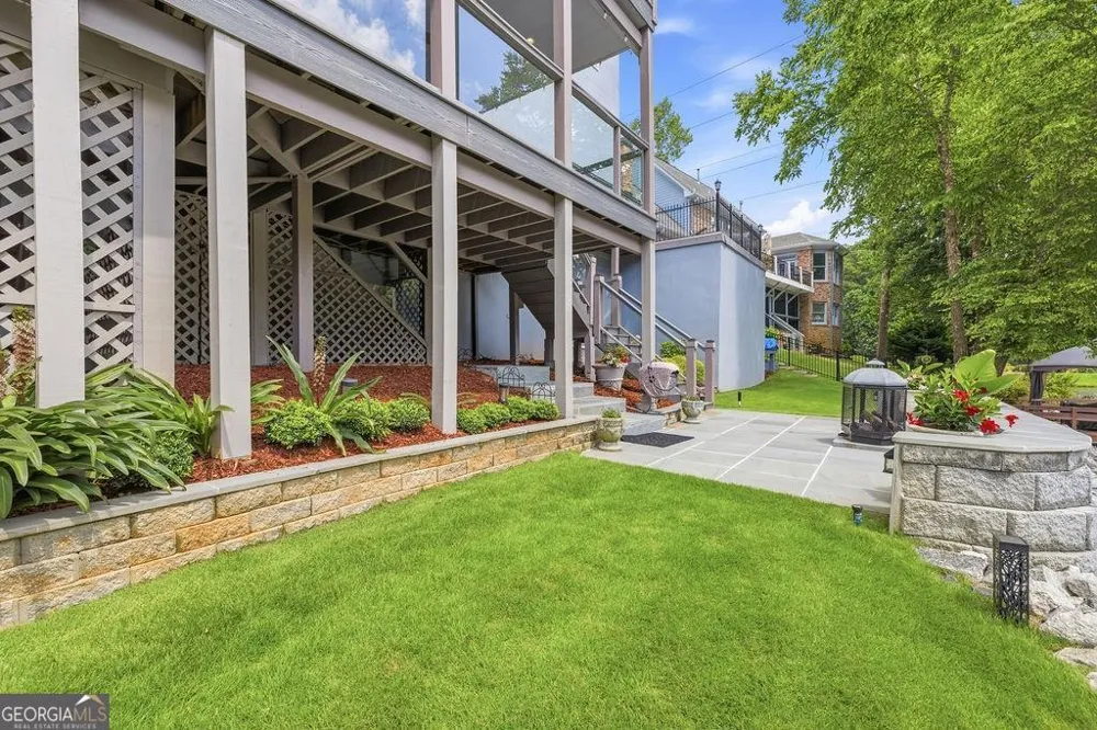 5343 Lake View CLB Dunwoody, GA 30338