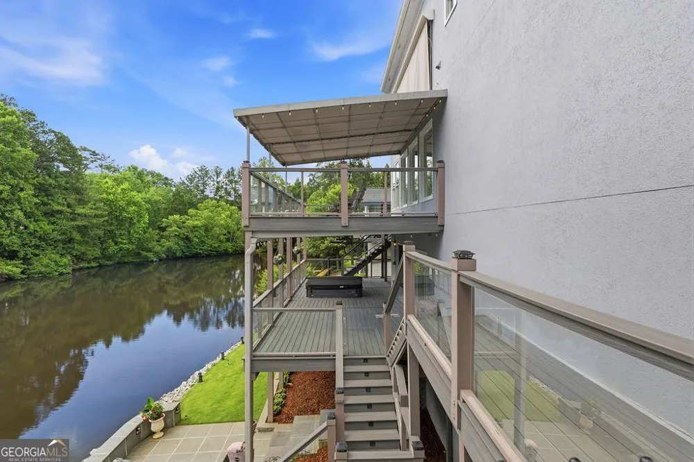 5343 Lake View CLB Dunwoody, GA 30338