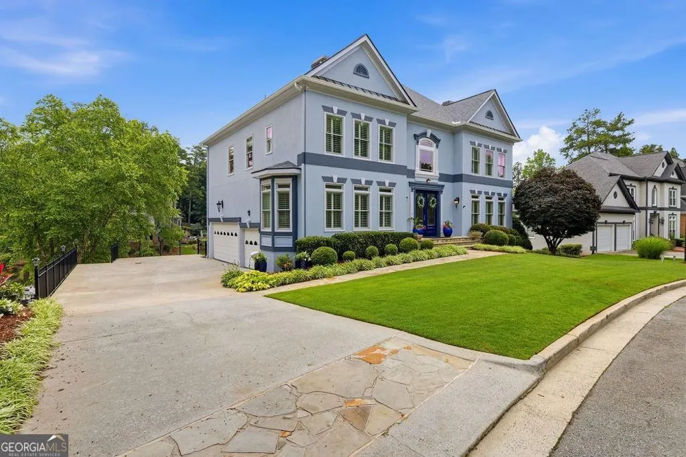 5343 Lake View CLB Dunwoody, GA 30338