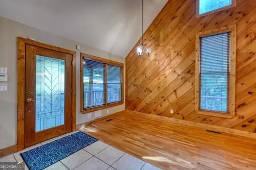 300 Chapman LN Blairsville, GA 30512