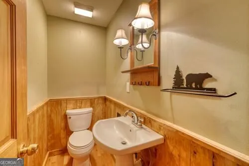 300 Chapman LN Blairsville, GA 30512