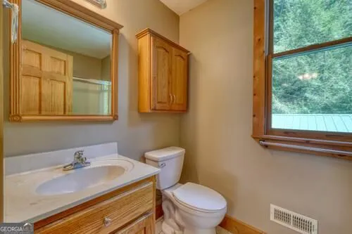 300 Chapman LN Blairsville, GA 30512