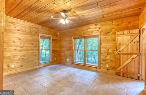 300 Chapman LN Blairsville, GA 30512