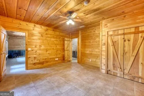 300 Chapman LN Blairsville, GA 30512