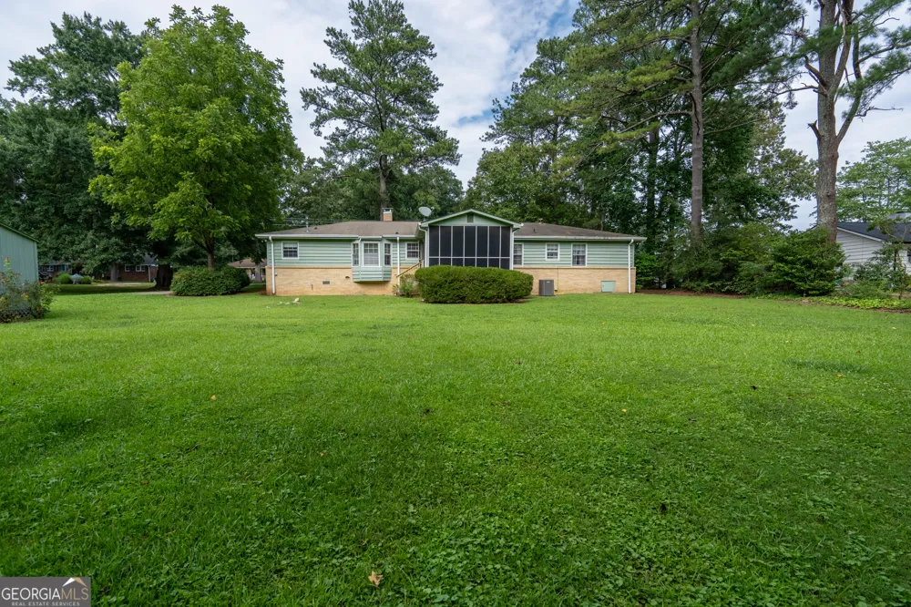 2685 Ashworth Lake RD Snellville, GA 30078