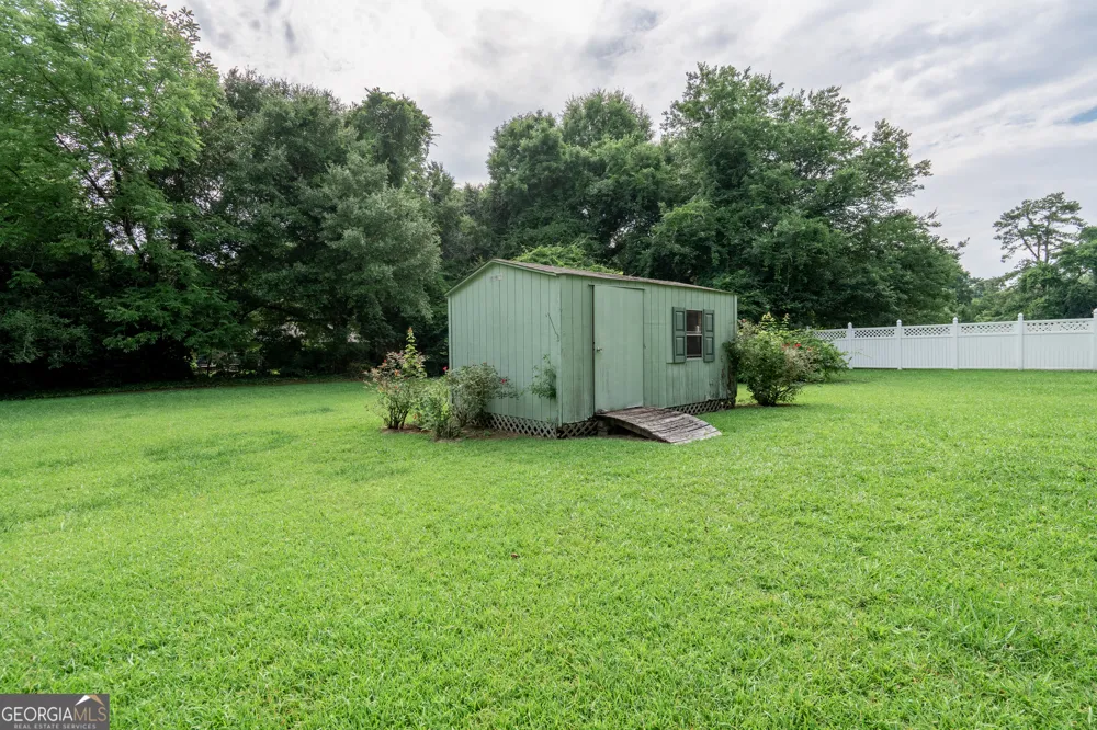2685 Ashworth Lake RD Snellville, GA 30078