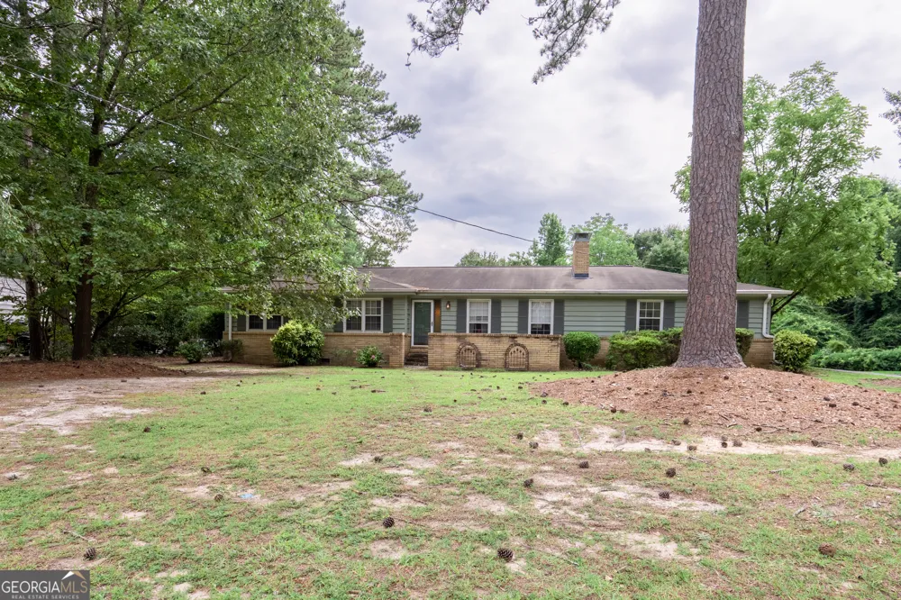 2685 Ashworth Lake RD Snellville, GA 30078