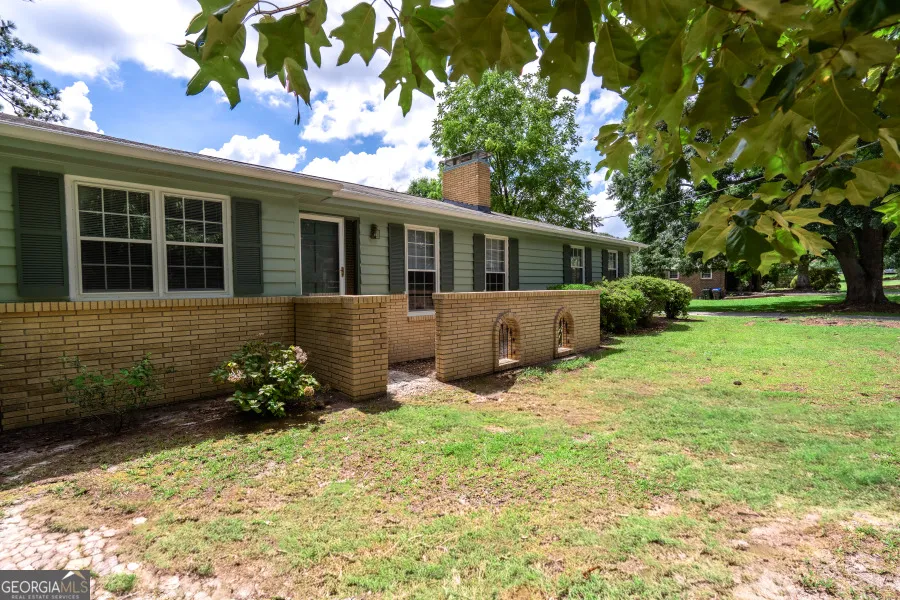 2685 Ashworth Lake RD Snellville, GA 30078