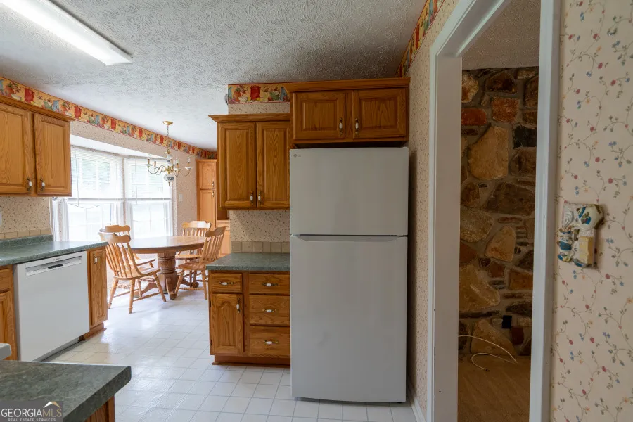 2685 Ashworth Lake RD Snellville, GA 30078