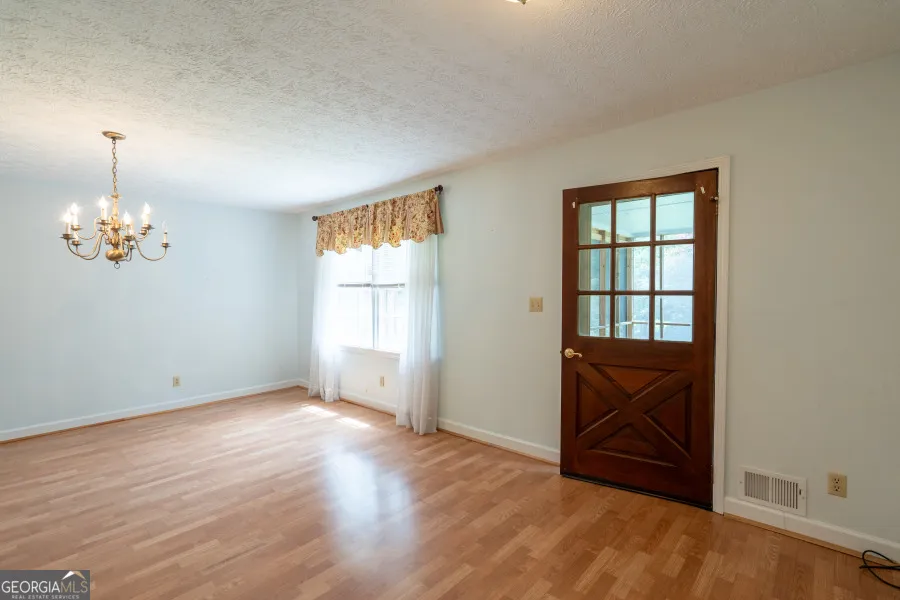 2685 Ashworth Lake RD Snellville, GA 30078