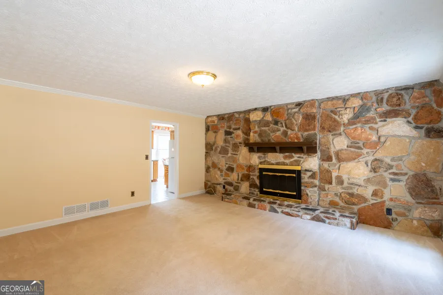 2685 Ashworth Lake RD Snellville, GA 30078