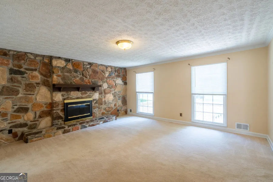 2685 Ashworth Lake RD Snellville, GA 30078