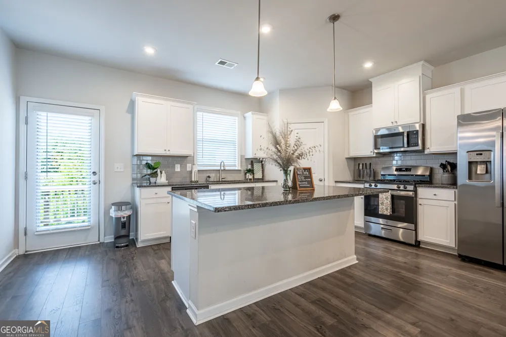 290 Mahone DR Lilburn, GA 30047
