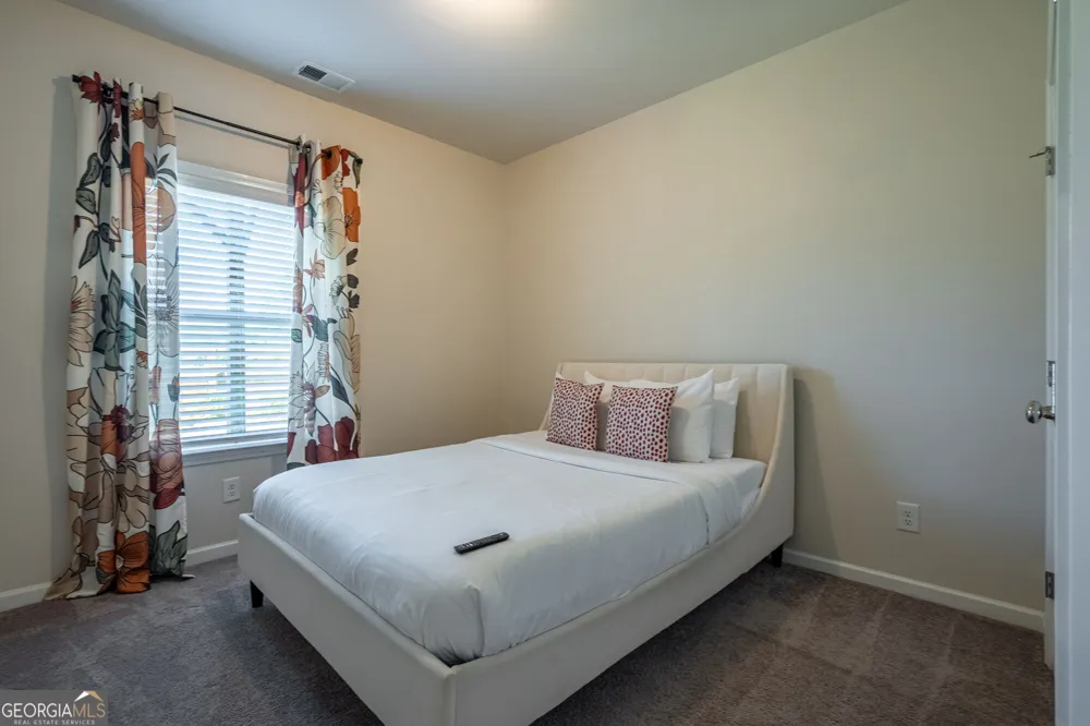 290 Mahone DR Lilburn, GA 30047