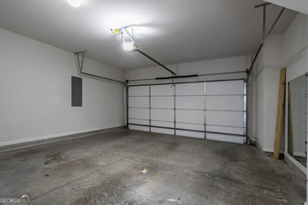 290 Mahone DR Lilburn, GA 30047