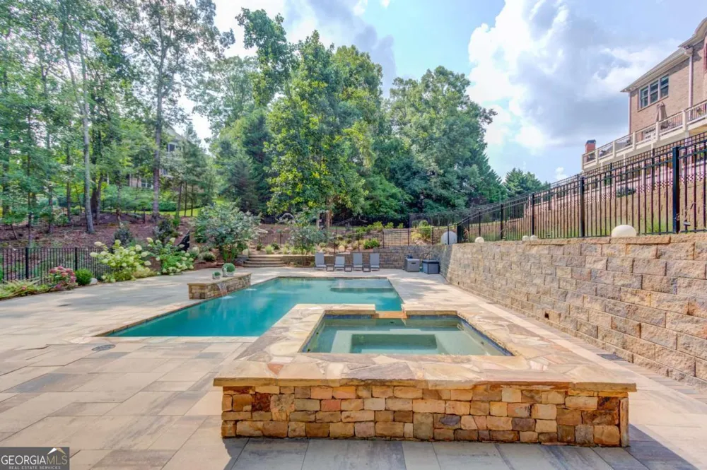 5318 Binghurst CT Suwanee, GA 30024