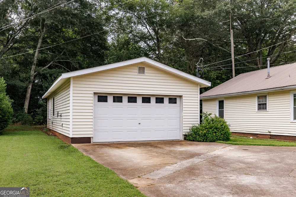 382 Elizabeth ST Commerce, GA 30529