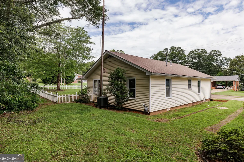 382 Elizabeth ST Commerce, GA 30529