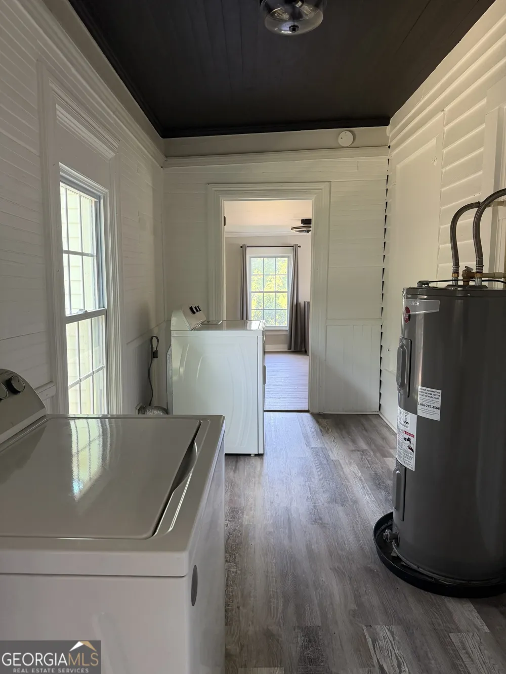 101 Harvey ST Dexter, GA 31019