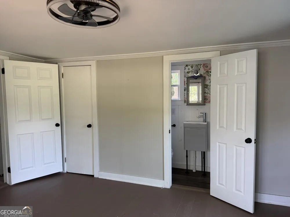 101 Harvey ST Dexter, GA 31019