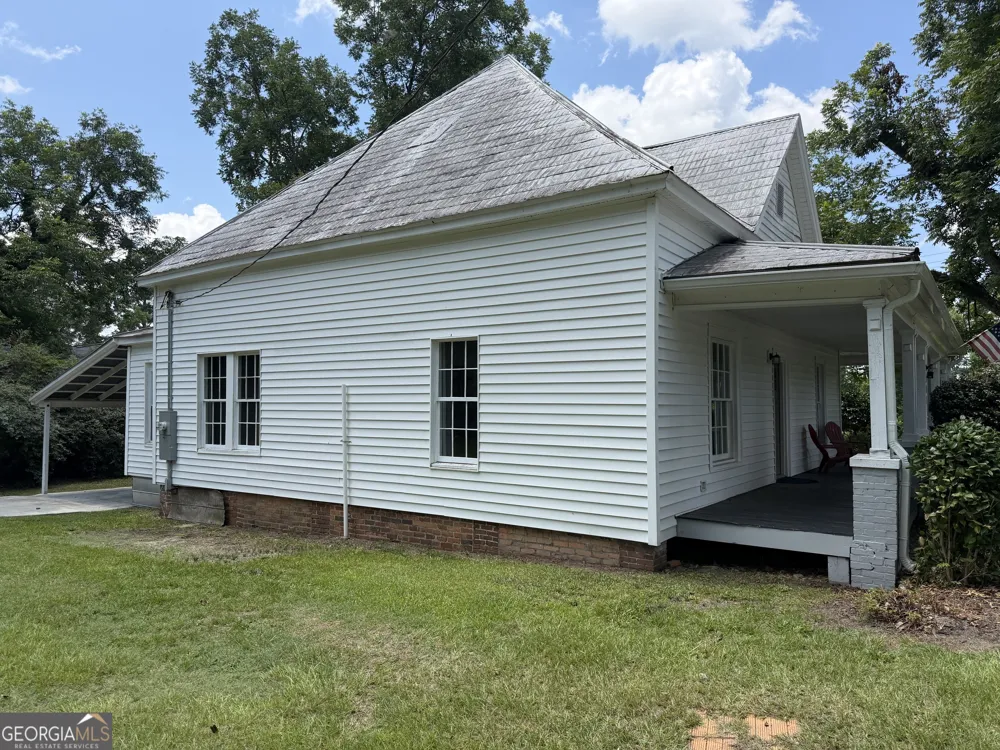 101 Harvey ST Dexter, GA 31019