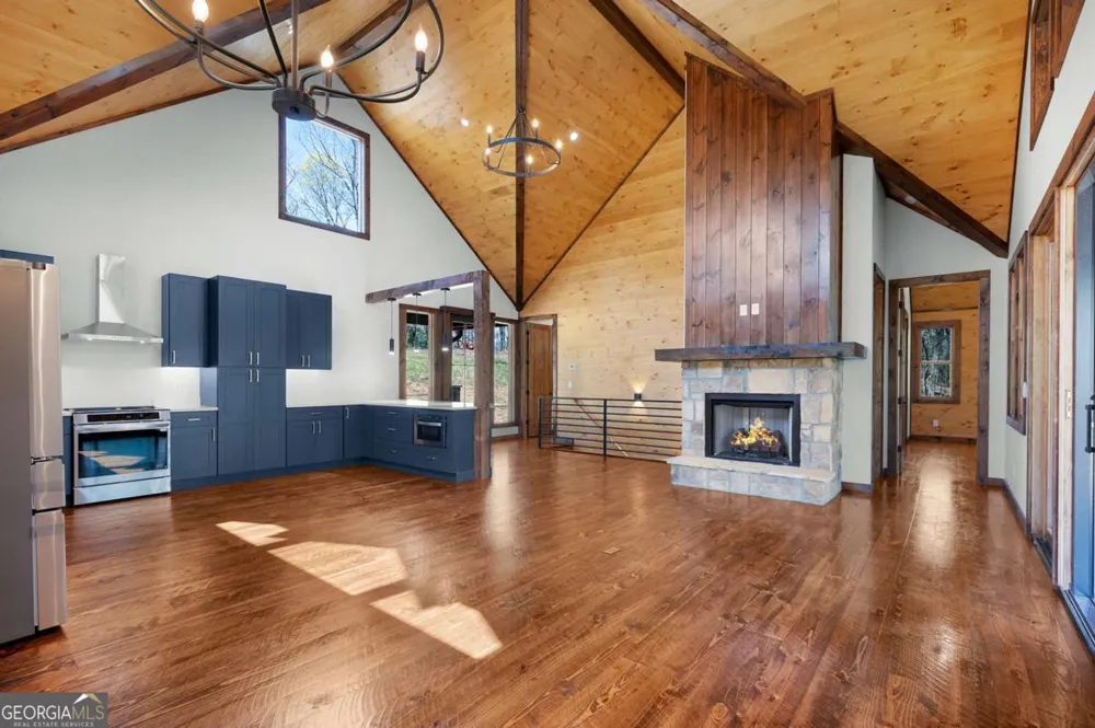 1038 BLUEBIRD RD Mineral Bluff, GA 30559