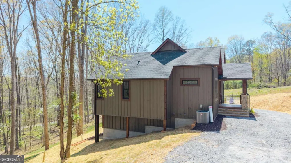 1038 BLUEBIRD RD Mineral Bluff, GA 30559