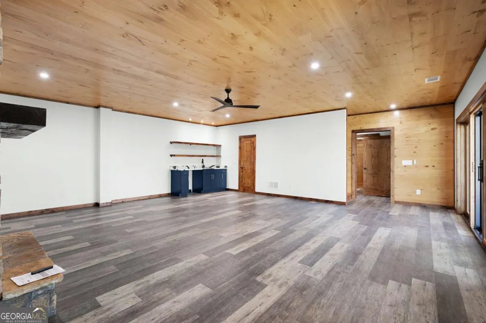 1038 BLUEBIRD RD Mineral Bluff, GA 30559