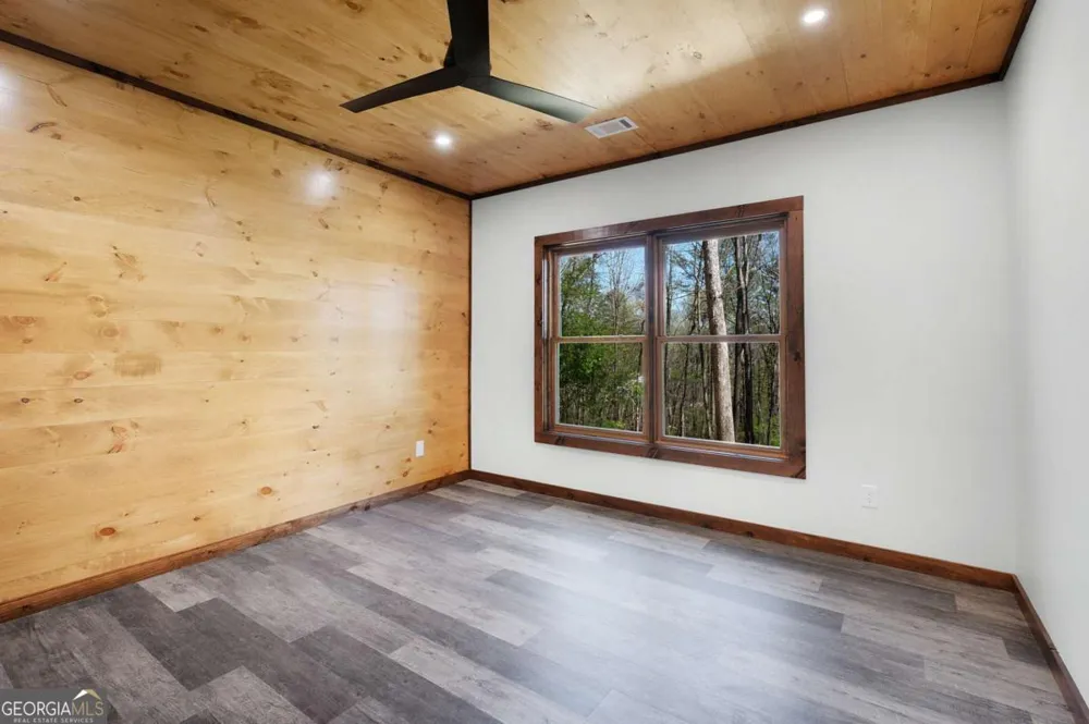 1038 BLUEBIRD RD Mineral Bluff, GA 30559