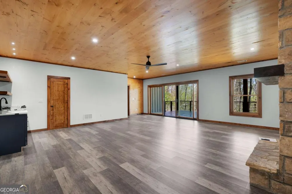 1038 BLUEBIRD RD Mineral Bluff, GA 30559