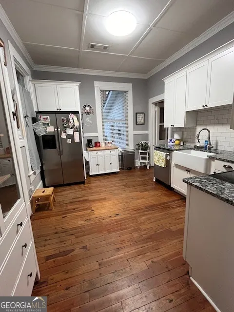 28 N Broad ST Porterdale, GA 30014