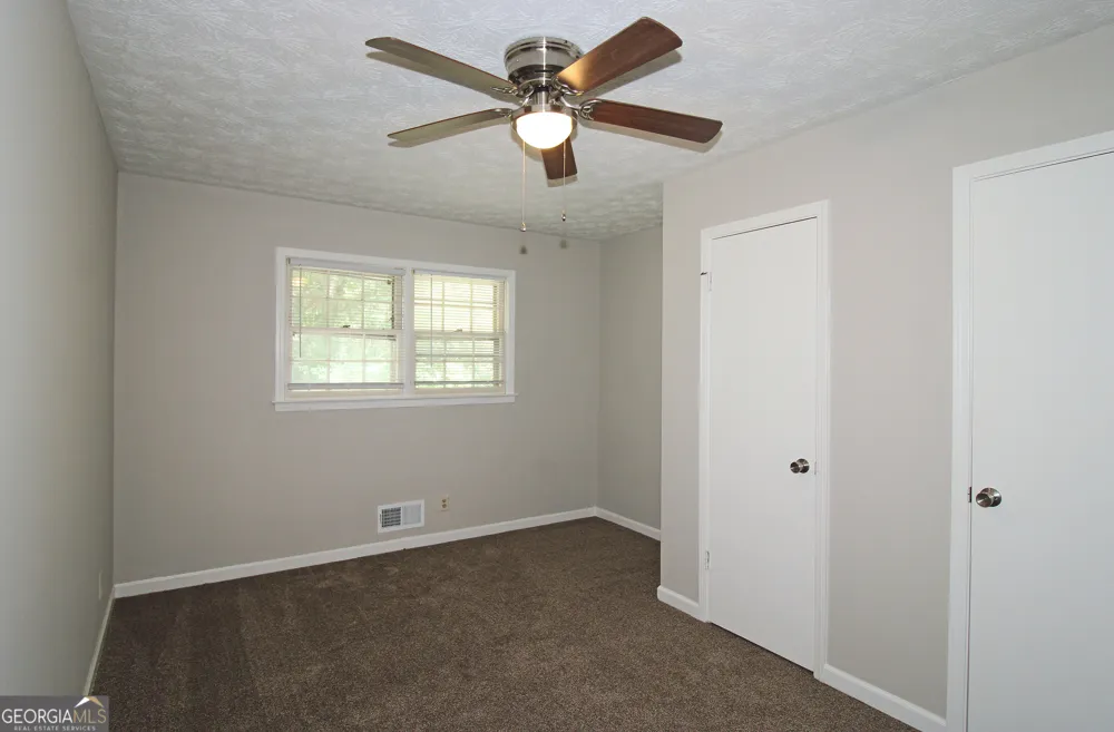 4828 Scotland DR Stone Mountain, GA 30088