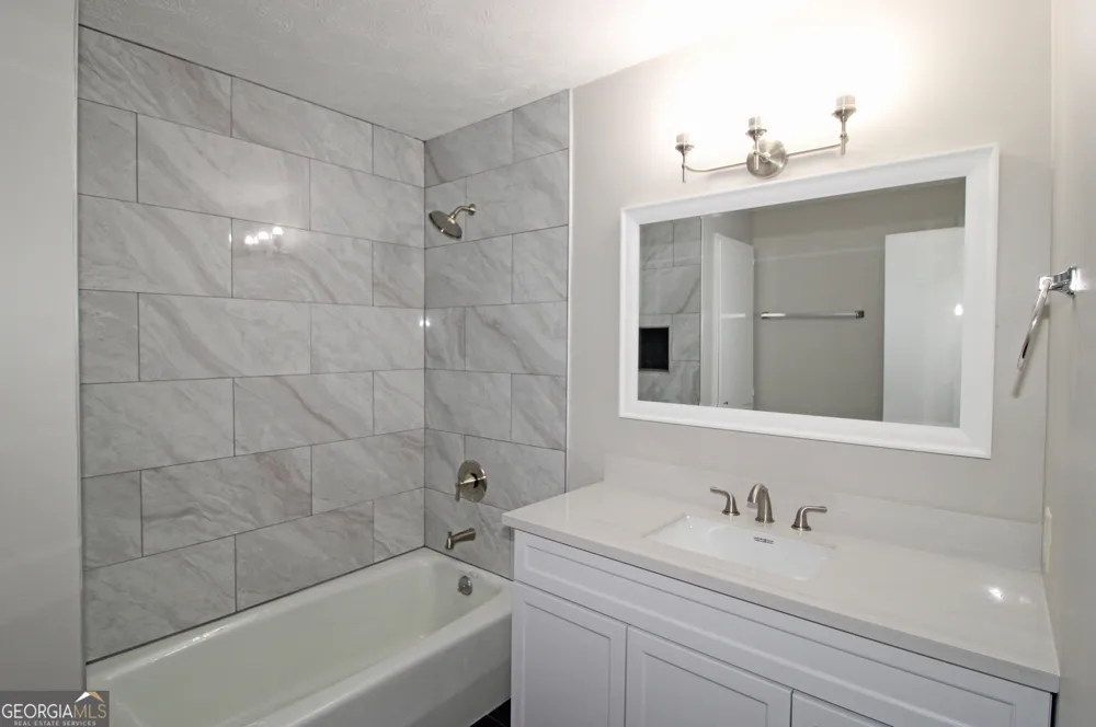 4828 Scotland DR Stone Mountain, GA 30088