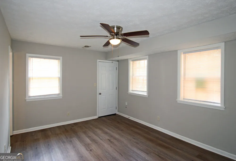 4828 Scotland DR Stone Mountain, GA 30088