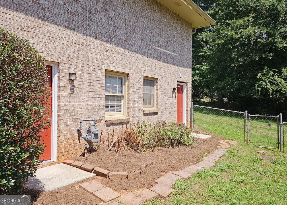 4828 Scotland DR Stone Mountain, GA 30088
