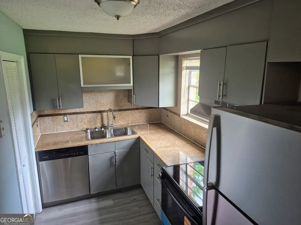 4701 Flat Shoals RD Union City, GA 30291