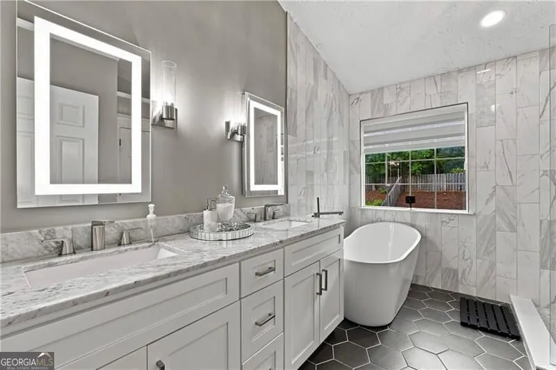 2835 Dominion Walk LN Snellville, GA 30078