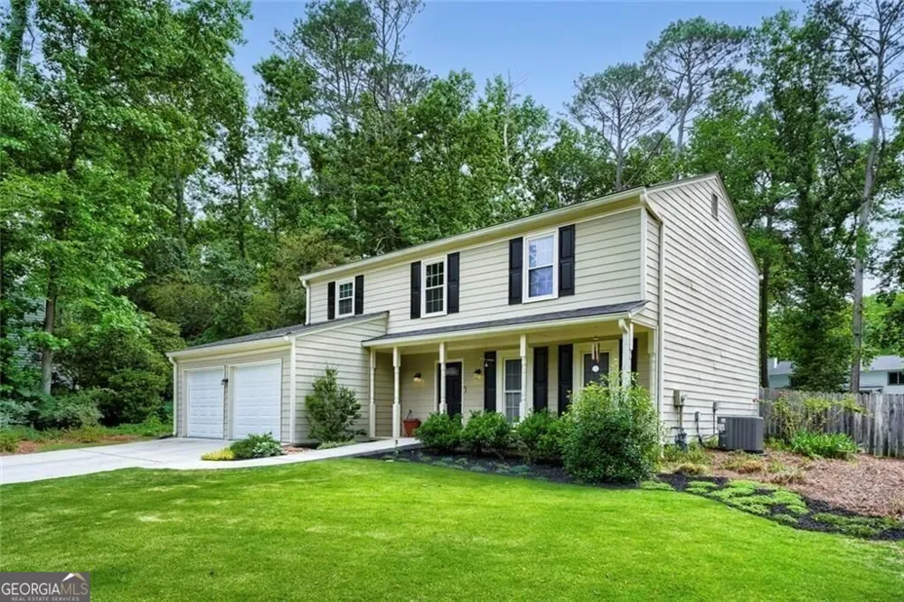 235 Barrington DR E Roswell, GA 30076
