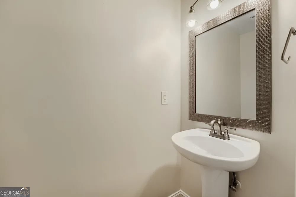 235 Barrington DR E Roswell, GA 30076
