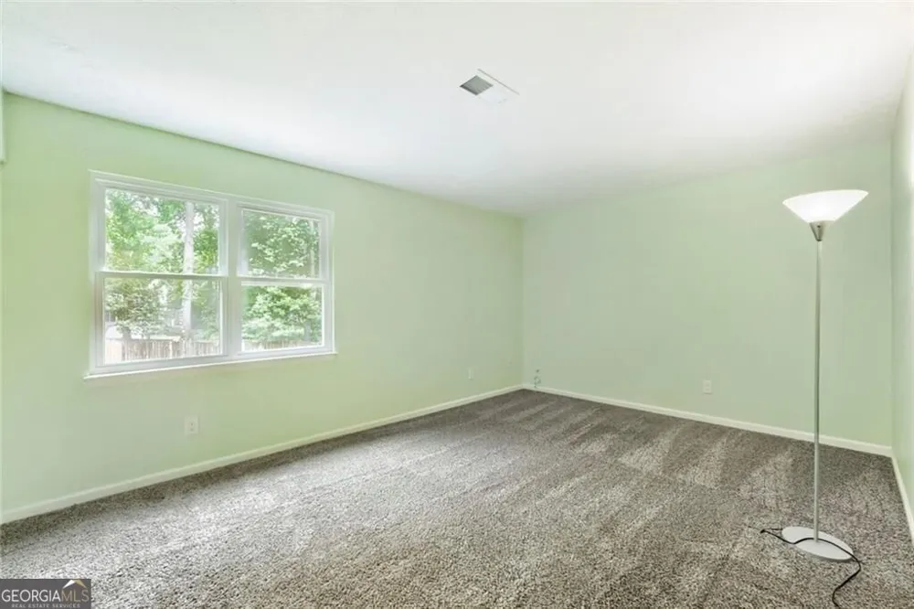 235 Barrington DR E Roswell, GA 30076