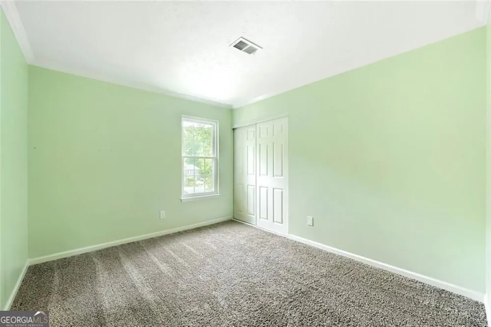 235 Barrington DR E Roswell, GA 30076