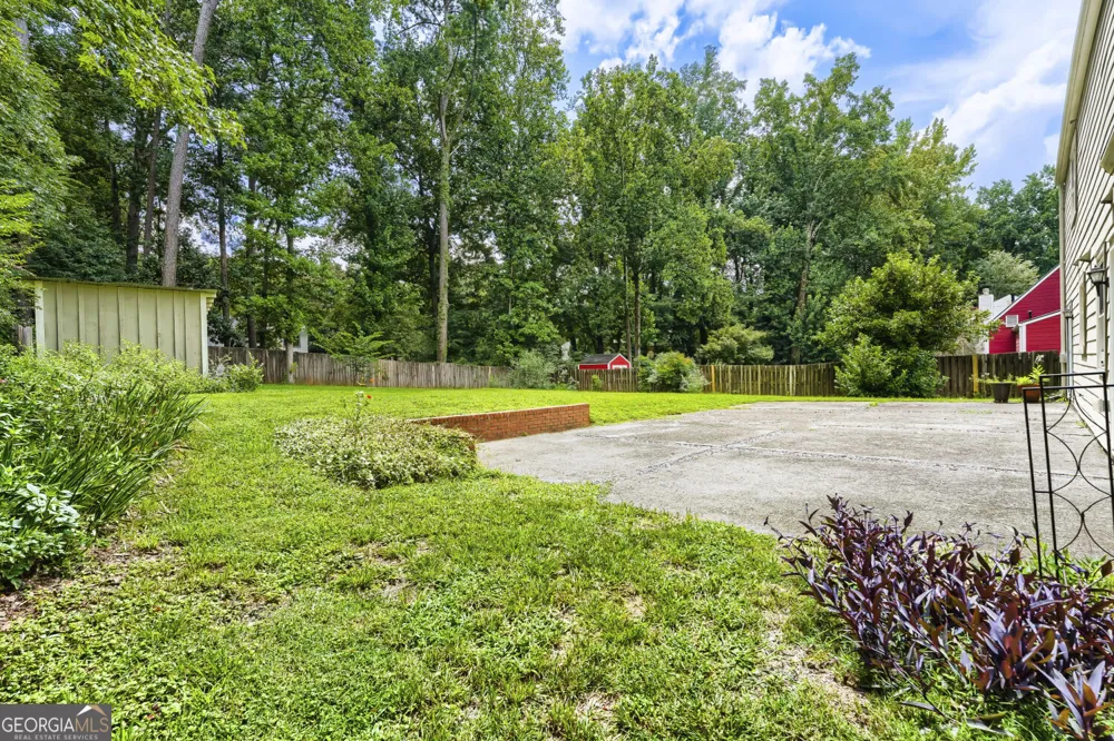 235 Barrington DR E Roswell, GA 30076