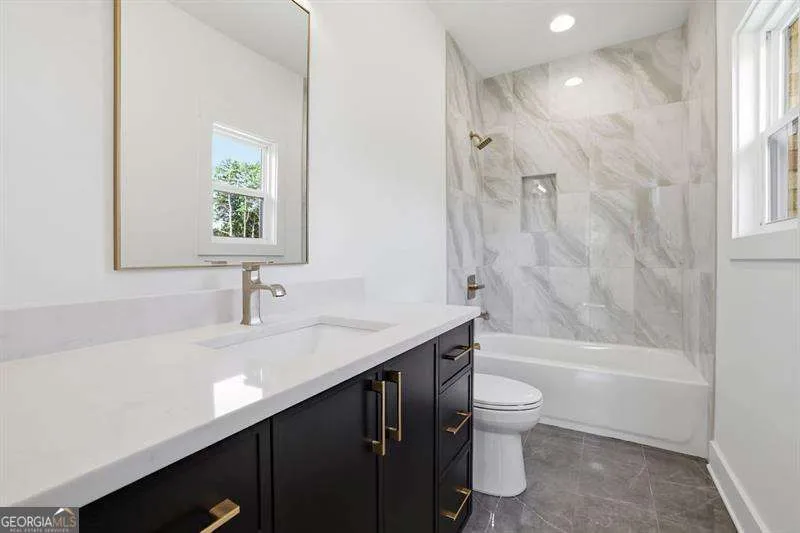 5315 West Parc PL Cumming, GA 30040