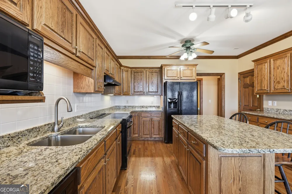 1480 Annandale DR Clarkesville, GA 30523