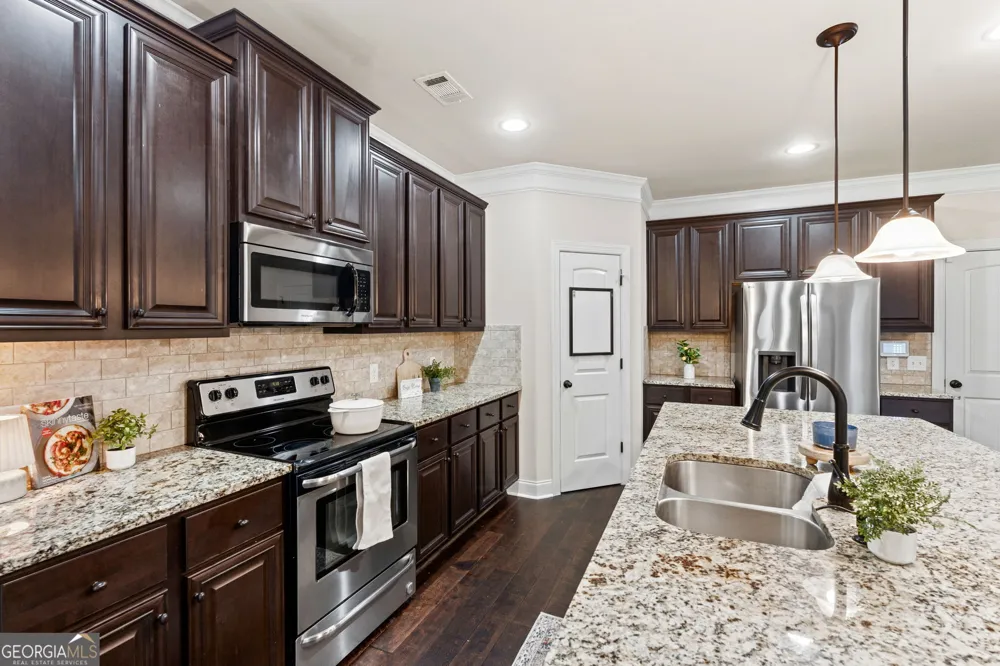 206 Red Hawk PT Kathleen, GA 31047