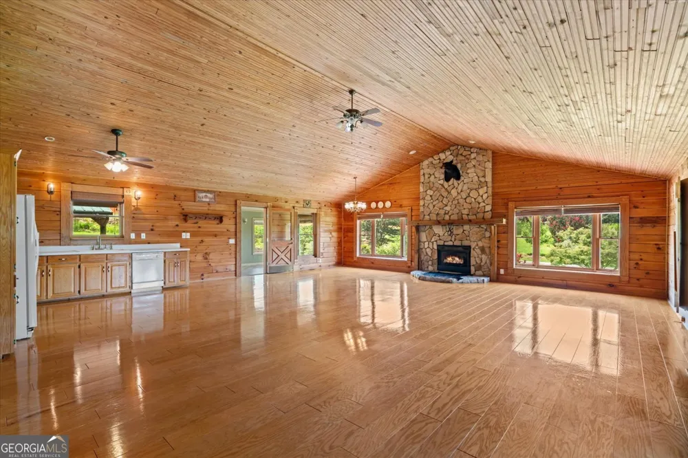 315 Woody RD NW Adairsville, GA 30103