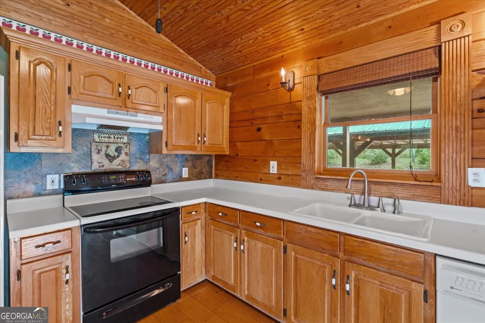 315 Woody RD NW Adairsville, GA 30103