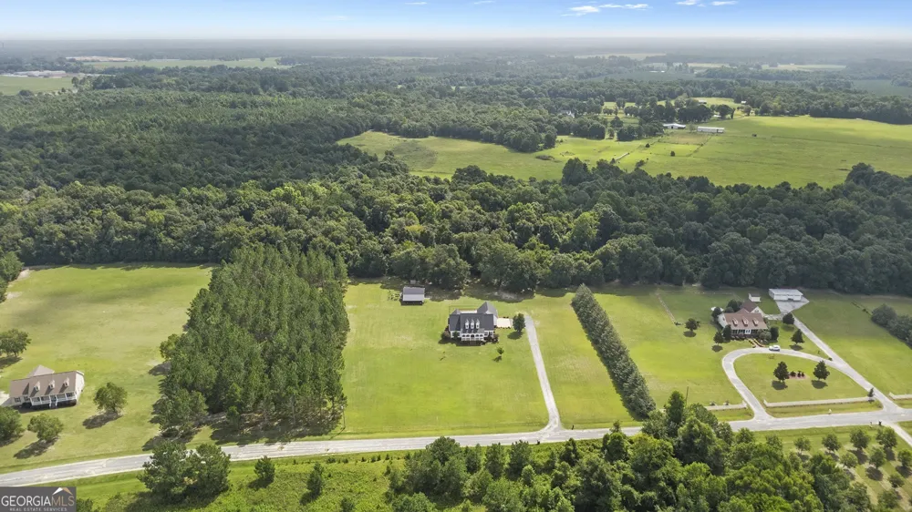 77 Jenny DR Hawkinsville, GA 31036